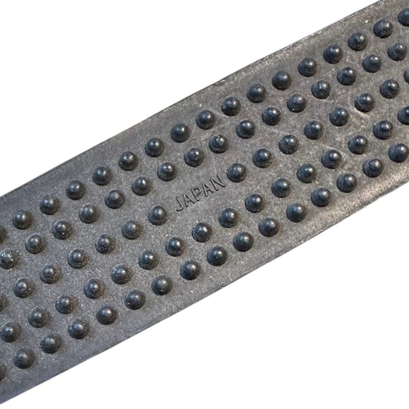 Vintage Olympus OM-1 35mm Photography Camera with Flash Attachment and Cases - Picture 13 of 16